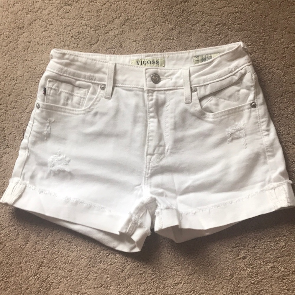Vigoss white stretchy jean shorts